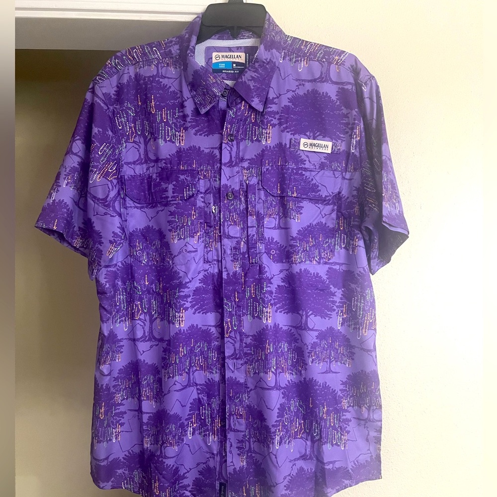 Brand New Mardi Gras Magellan shirt Size Medium